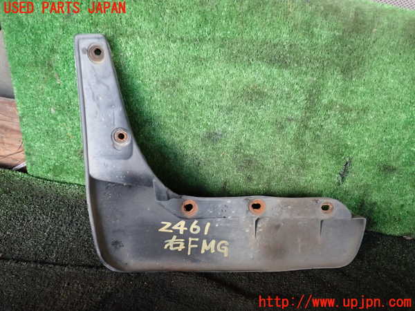1UPJ-24611450]ハイエースワゴン100系(KZH106W)右フロントマッドガード(泥除け) 中古_m0001.jpg