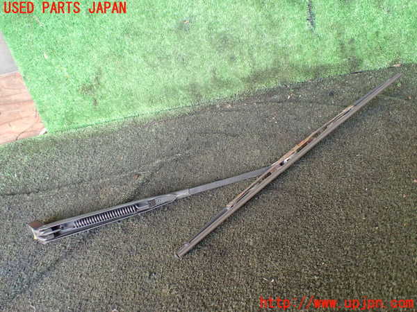 1UPJ-24611661]ハイエースワゴン100系(KZH106W)リアワイパーアーム1 中古_m0003.jpg