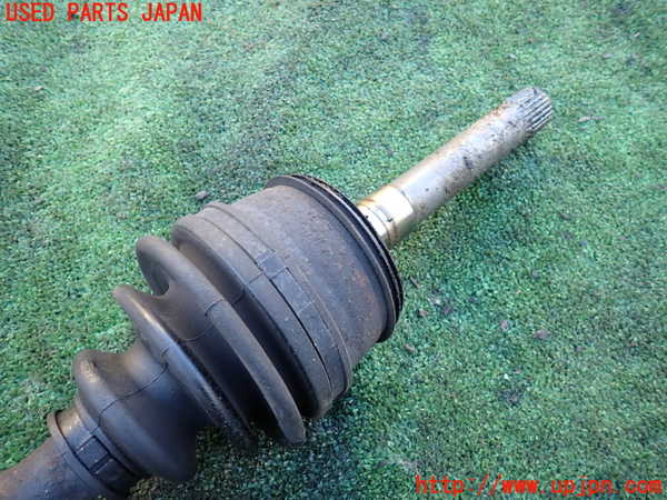 1UPJ-24614015]ハイエースワゴン100系(KZH106W)左フロントドライブシャフト 中古_m0002.jpg