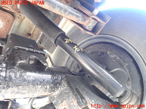 1UPJ-24615070]ハイエースワゴン100系(KZH106W)右リアショックアブソーバー 中古_m0001.jpg