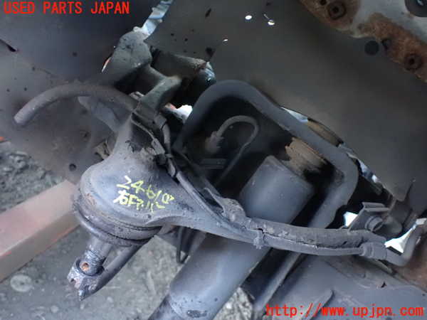 1UPJ-24615126]ハイエースワゴン100系(KZH106W)右フロントアッパーアーム1 中古_m0001.jpg