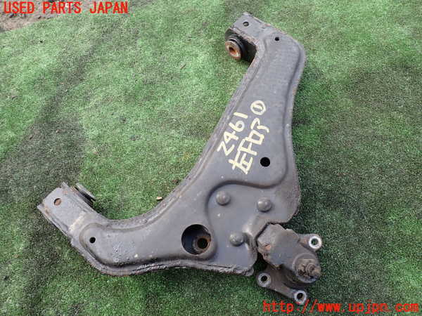1UPJ-24615186]ハイエースワゴン100系(KZH106W)左フロントロアアーム1 中古_m0001.jpg