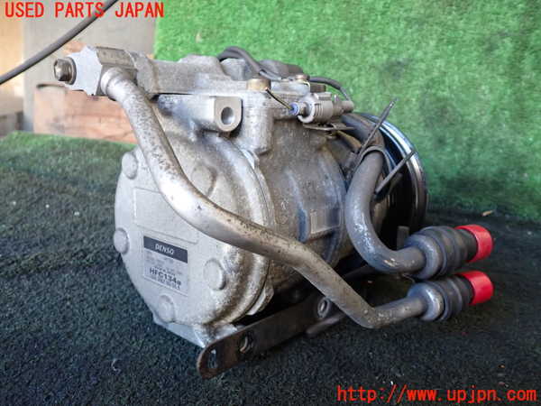 1UPJ-24616025]ハイエースワゴン100系(KZH106W)エアコンコンプレッサー 中古_m0002.jpg