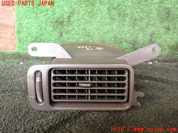 1UPJ-24617527]ハイエースワゴン100系(KZH106W)エアコン吹き出し口2 (左) 中古_m0001.jpg