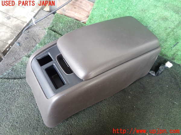 1UPJ-24617540]ハイエースワゴン100系(KZH106W)センターコンソール 中古_m0001.jpg