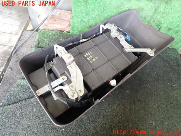 1UPJ-24617540]ハイエースワゴン100系(KZH106W)センターコンソール 中古_m0004.jpg