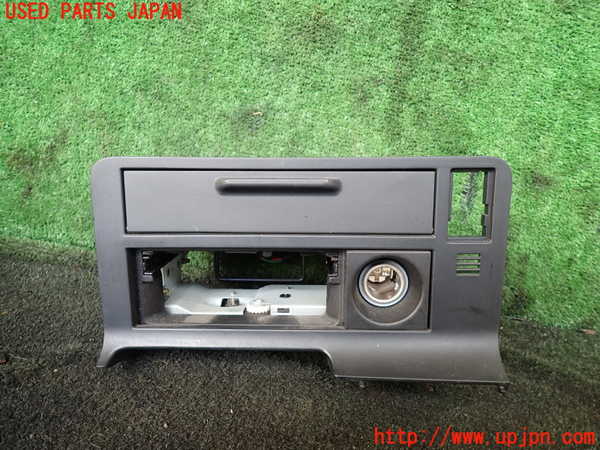 1UPJ-24617841]ハイエースワゴン100系(KZH106W)小物入れ1 中古_m0001.jpg