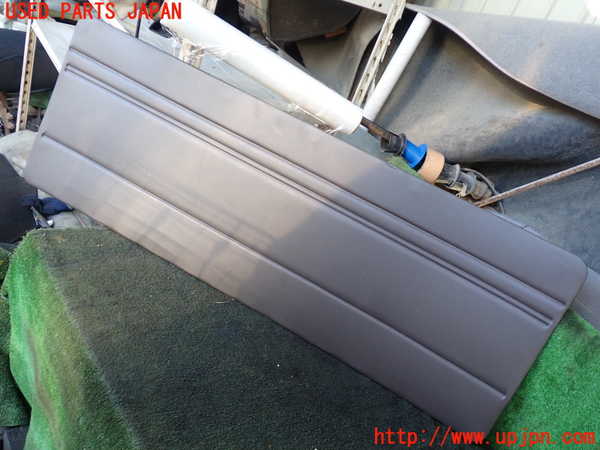5UPJ-24611578]ハイエースワゴン100系(KZH106W)バックドア内張り 中古_m0001.jpg