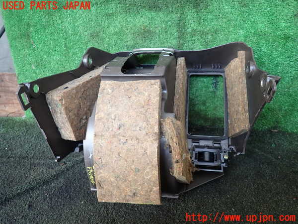 1UPJ-24617810]ハイエースワゴン100系(KZH106W)ドリンクホルダー 中古_m0003.jpg