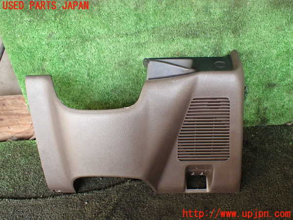 1UPJ-24617691]ハイエースワゴン100系(KZH106W)内装トリム類1 中古_m0001.jpg