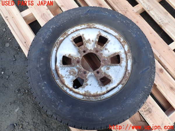 1UPJ-24619601]ハイエースワゴン100系(KZH106W)スペアタイヤ1 中古_m0001.jpg