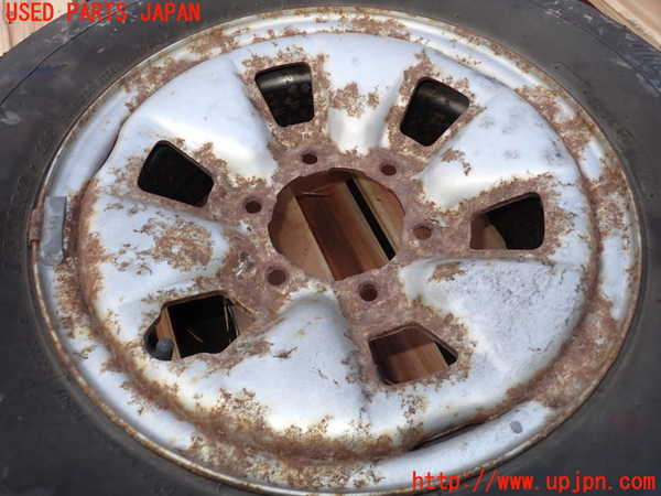 1UPJ-24619601]ハイエースワゴン100系(KZH106W)スペアタイヤ1 中古_m0002.jpg