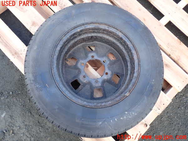 1UPJ-24619601]ハイエースワゴン100系(KZH106W)スペアタイヤ1 中古_m0004.jpg