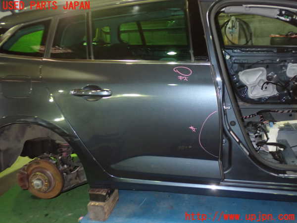 5UPJ-24621290]ルノー・メガーヌ スポーツツアラー(KBM5M)右後ドア 中古_m0001.jpg