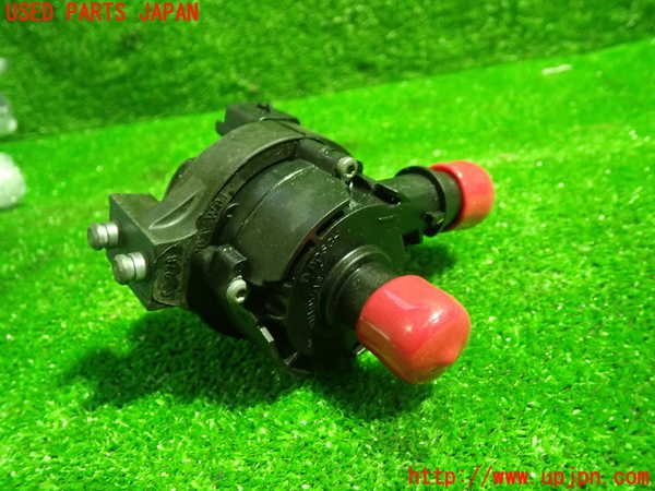 1UPJ-24622110]ルノー・メガーヌ スポーツツアラー(KBM5M)ウォーターポンプ 中古_m0002.jpg