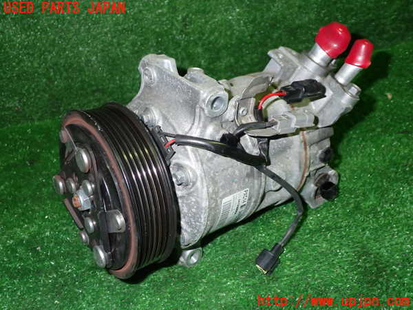 1UPJ-24626025]ルノー・メガーヌ スポーツツアラー(KBM5M)エアコンコンプレッサー 中古_m0001.jpg