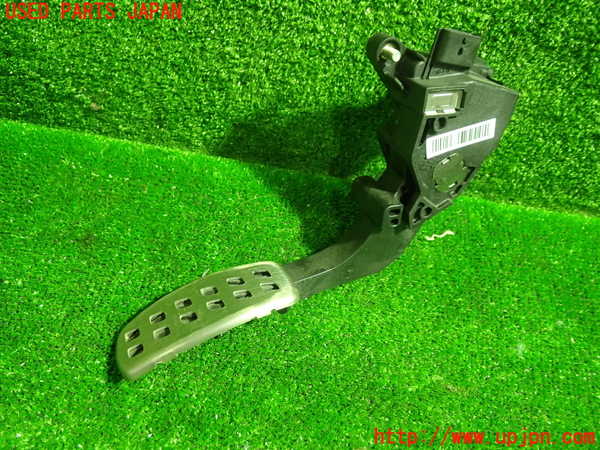 5UPJ-24626382]ルノー・メガーヌ スポーツツアラー(KBM5M)センサー2 中古_m0001.jpg