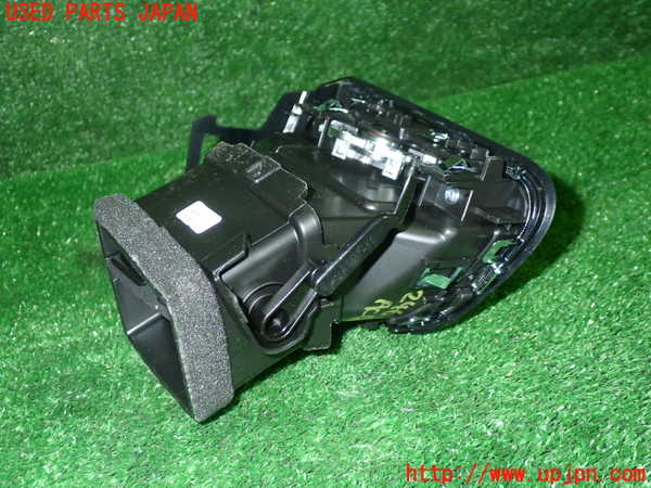 1UPJ-24627527]ルノー・メガーヌ スポーツツアラー(KBM5M)エアコン吹き出し口2（左） 中古_m0003.jpg