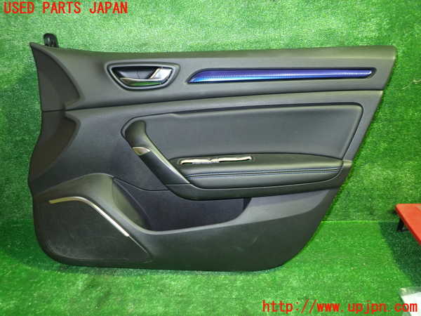 5UPJ-24621234]ルノー・メガーヌ スポーツツアラー(KBM5M)右前ドア内張り 中古_m0001.jpg