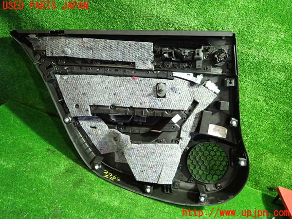 1UPJ-24621294]ルノー・メガーヌ スポーツツアラー(KBM5M)右後ドア内張り 中古_m0004.jpg