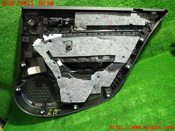 1UPJ-24621324]ルノー・メガーヌ スポーツツアラー(KBM5M)左後ドア内張り 中古_m0005.jpg