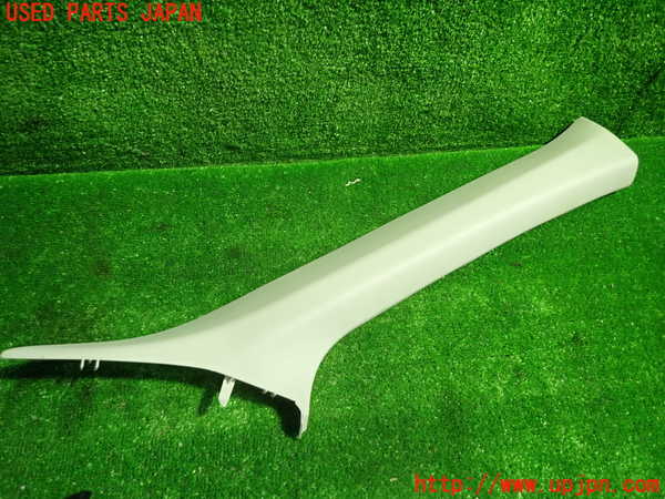 1UPJ-24627655]ルノー・メガーヌ スポーツツアラー(KBM5M)右フロントピラートリム 中古_m0001.jpg