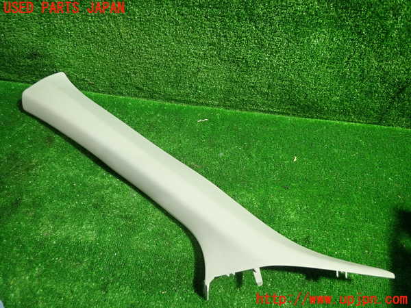 1UPJ-24627660]ルノー・メガーヌ スポーツツアラー(KBM5M)左フロントピラートリム 中古_m0001.jpg