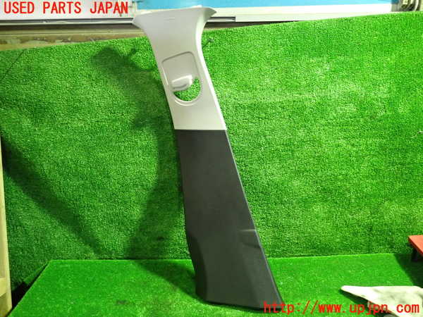 1UPJ-24627670]ルノー・メガーヌ スポーツツアラー(KBM5M)左センターピラートリム 中古_m0001.jpg