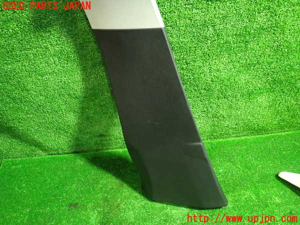 1UPJ-24627670]ルノー・メガーヌ スポーツツアラー(KBM5M)左センターピラートリム 中古_m0003.jpg