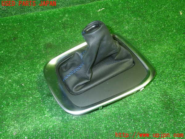 1UPJ-24627575]ルノー・メガーヌ スポーツツアラー(KBM5M)シフトブーツ 中古_m0001.jpg