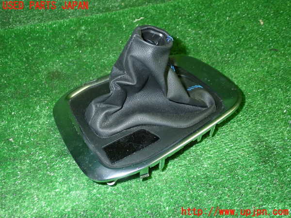 1UPJ-24627575]ルノー・メガーヌ スポーツツアラー(KBM5M)シフトブーツ 中古_m0002.jpg