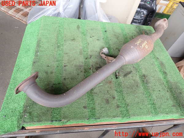 2UPJ-24672661]ハイエースバン200系(KDH205V)触媒1 中古_m0001.jpg