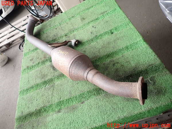 2UPJ-24672661]ハイエースバン200系(KDH205V)触媒1 中古_m0002.jpg