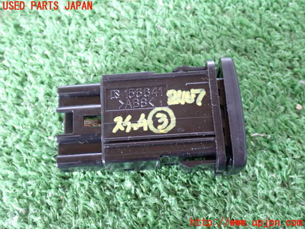 2UPJ-24676308]ハイエースバン200系(KDH205V)スイッチ3 (AC100V) 中古_m0002.jpg