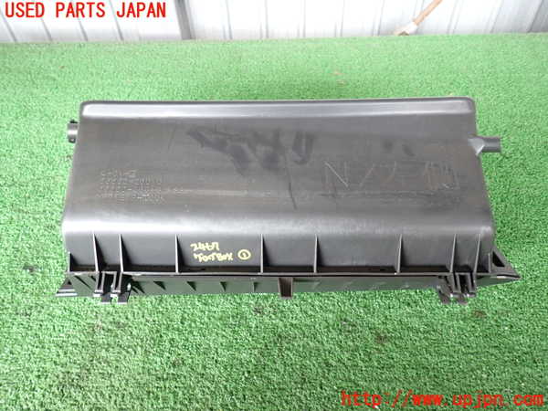 2UPJ-24677516]ハイエースバン200系(KDH205V)グローブボックス1 中古_m0003.jpg