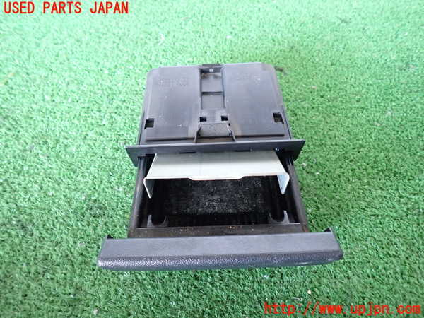 2UPJ-24677821]ハイエースバン200系(KDH205V)灰皿1 中古_m0001.jpg