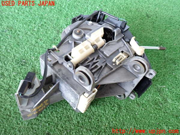 2UPJ-24677555]ハイエースバン200系(KDH205V)ATシフトレバー 中古_m0003.jpg