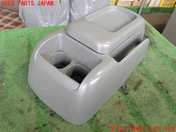 2UPJ-24677540]ハイエースバン200系(KDH205V)センターコンソール 中古_m0002.jpg