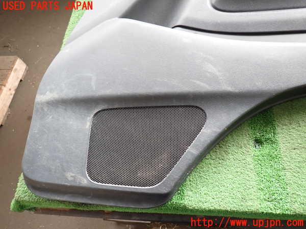 2UPJ-24671234]ハイエースバン200系(KDH205V)右前ドア内張り 中古_m0002.jpg