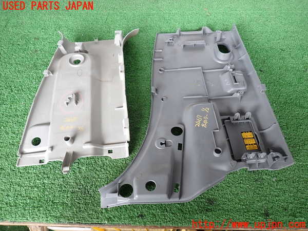 2UPJ-24677670]ハイエースバン200系(KDH205V)左センターピラートリム 中古_m0004.jpg