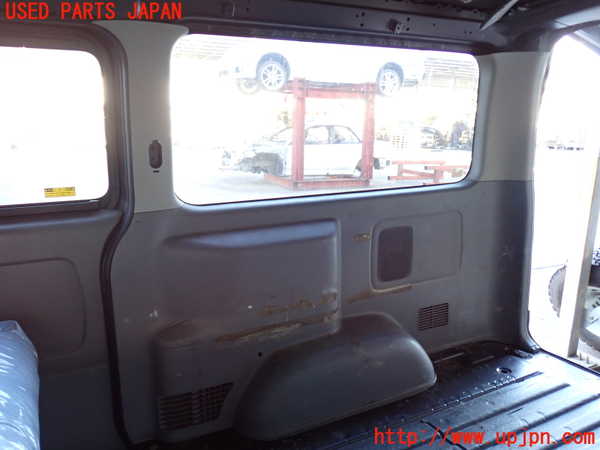 2UPJ-24677675]ハイエースバン200系(KDH205V)右リアピラートリム 中古_m0001.jpg
