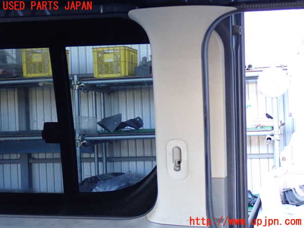 2UPJ-24677680]ハイエースバン200系(KDH205V)左リアピラートリム 中古_m0002.jpg