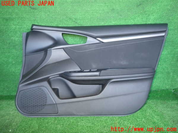 5UPJ-24681234]シビック ハッチバック(FK7)右前ドア内張り 中古_m0001.jpg