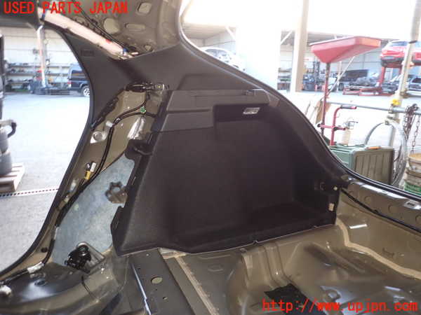 2UPJ-24687675]シビック ハッチバック(FK7)右リアピラートリム 中古_m0001.jpg