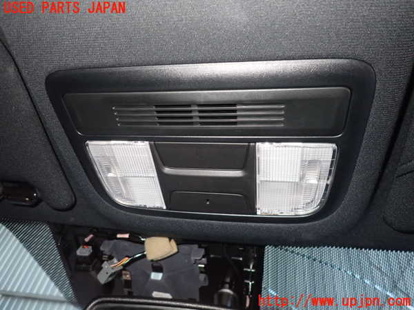 5UPJ-24686411]シビック ハッチバック(FK7)ルームランプ1 (真中 1列目) 中古_m0001.jpg