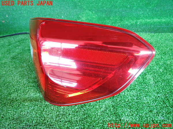 2UPJ-24701530]WRX STI(VAB)右テールランプ 中古_m0002.jpg