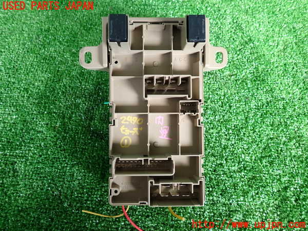 2UPJ-24706741]WRX STI(VAB)ヒューズボックス1 中古_m0003.jpg