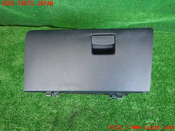 2UPJ-24707516]WRX STI(VAB)グローブボックス1 中古_m0001.jpg