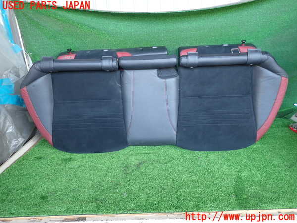 5UPJ-24707385]WRX STI(VAB)リアシート 中古_m0002.jpg