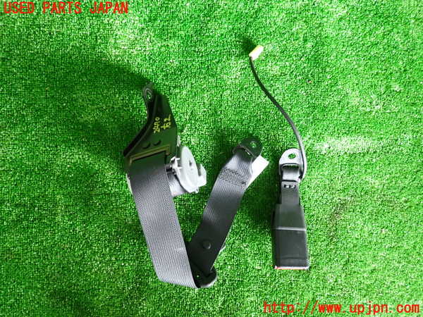 5UPJ-24707155]WRX STI(VAB)右2列目シートベルト 中古_m0002.jpg